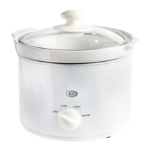 2 QT Slow Cooker with white background